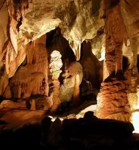 1530276161_mawsmai_cave.jpg