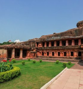 2-khandagiri-udaigiri-caves-attr-hero