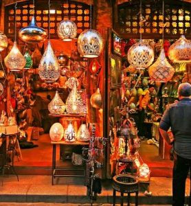 96373008_Khan el-Khalili market, Cairo Egypt_