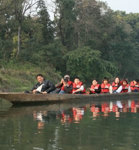 canoeing-in-rapti-river