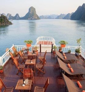 halong-bay-cruise_tS9R-